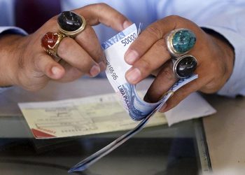 Awal Pekan Rupiah Bergerak Menguat
