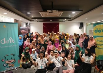 Do-It Edukasi Depok Creative Women Mengembangkan Usaha dengan Ekonomi Digital