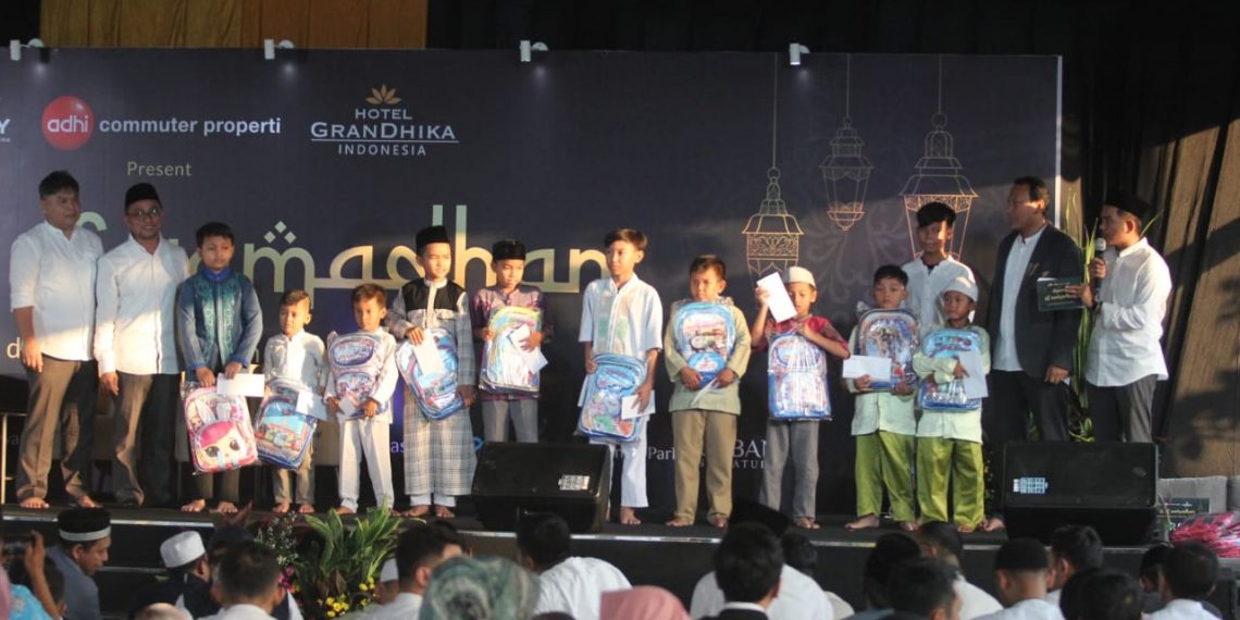 Adhi Commuter Properti Gelar Acara Spirit of Ramadhan