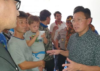 James Riady Kunjungi Para Pengungsi Migran Pencari Suaka