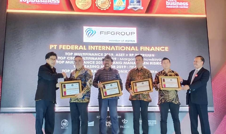 FIFGroup Raih 5 Penghargaan TOP Multifinance 2019