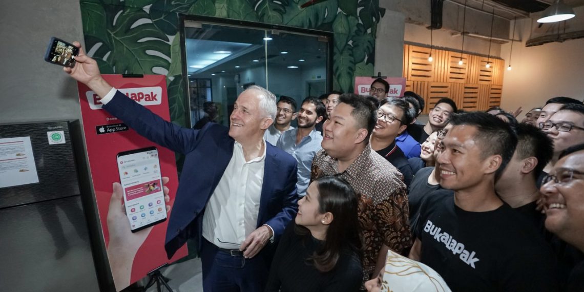Sukses Berdayakan Usaha Kecil, Mantan PM Australia ke-29 Kunjungi Bukalapak
