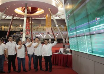 Resmi, Ginting Melantai di Bursa