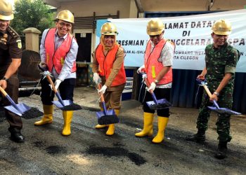 CAP Resmikan Aspal Campuran Plastik