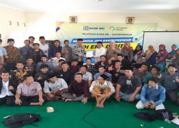 Dorong Lahirnya Pengusaha Muda di Lingkungan Pesantren, BRI Gelar Santripreneur
