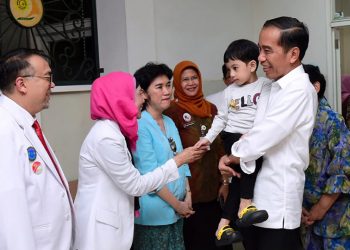 Presiden Jokowi Jenguk Kelahiran Cucu Ketiga Bernama La Lembah Manah