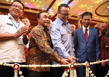 Gunting Roncean Bunga Melati, Menteri KKP Buka Aquatica Asia dan Indoaqua 2019