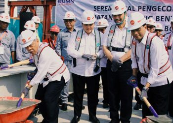 Rekor MURI Pembangunan Jembatan Lengkung LRT Jabotabek