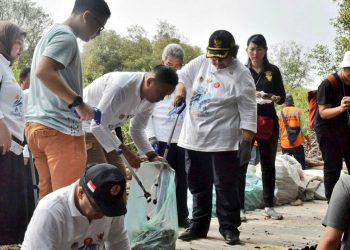 Aksi Bersihkan Sampah Laut