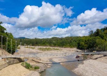 Ini Dia 4 Jembatan Gantung Terkeren di Indonesia