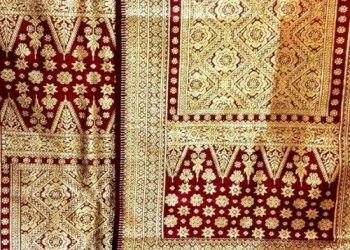 Duh, Bahan Baku Kain Songket Masih Impor