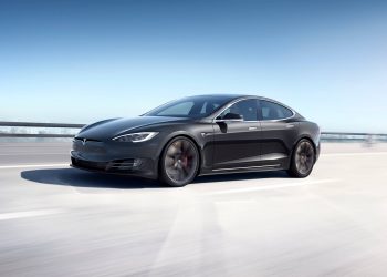 Luhut ke Bos Tesla,” Kenapa Kalian Tak Investasi di Kita”
