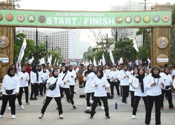 BRI Sukseskan Jalan Sehat Keluarga