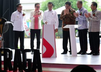 Presiden Jokowi Targetkan Ekspor Otomotif Nasional Capai 1 Juta Unit di 2024