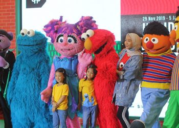 Elmo DKK Temani Pengunjung Grand Galaxy Park Mengisi Liburan Akhir Tahun