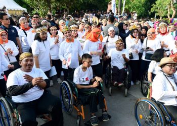 Jalan Sehat Keluarga