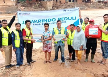 Jamkrindo Peduli Salurkan Bantuan untuk Korban Banjir Jabodetabek