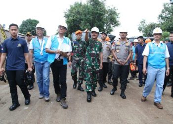 Panglima TNI & Kapolri Kunjungi GISTET & GITET Kembangan