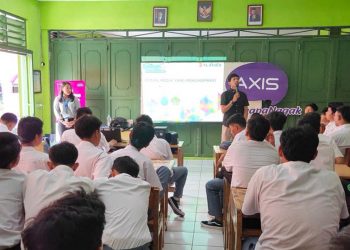 Edukasi Bijak Bersosial Media di 100 SMA/SMK se-Jabodetabek