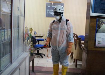 Cegah Covid-19, BAZNAS Sterilisasi 3 Sekolah di Jakarta