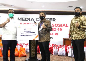 BNI Berbagi 10 Ribu Paket Sembako