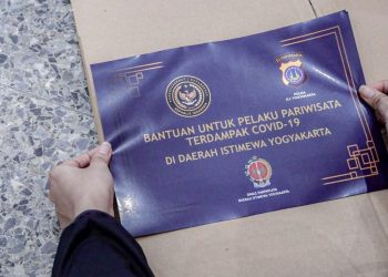 Kemenparekraf Serahkan Bantuan untuk Pekerja Pariwisata Yogyakarta