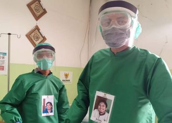 BAZNAS Pasang Foto Senyum para Dokter dan Tenaga Medis