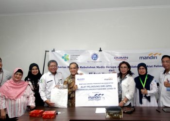 Bantuan APD dan Ventilator Bank Mandiri