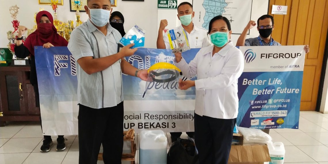 FIFGroup Serahkan Bantuan APD Kepada Puskesmas Wanasari