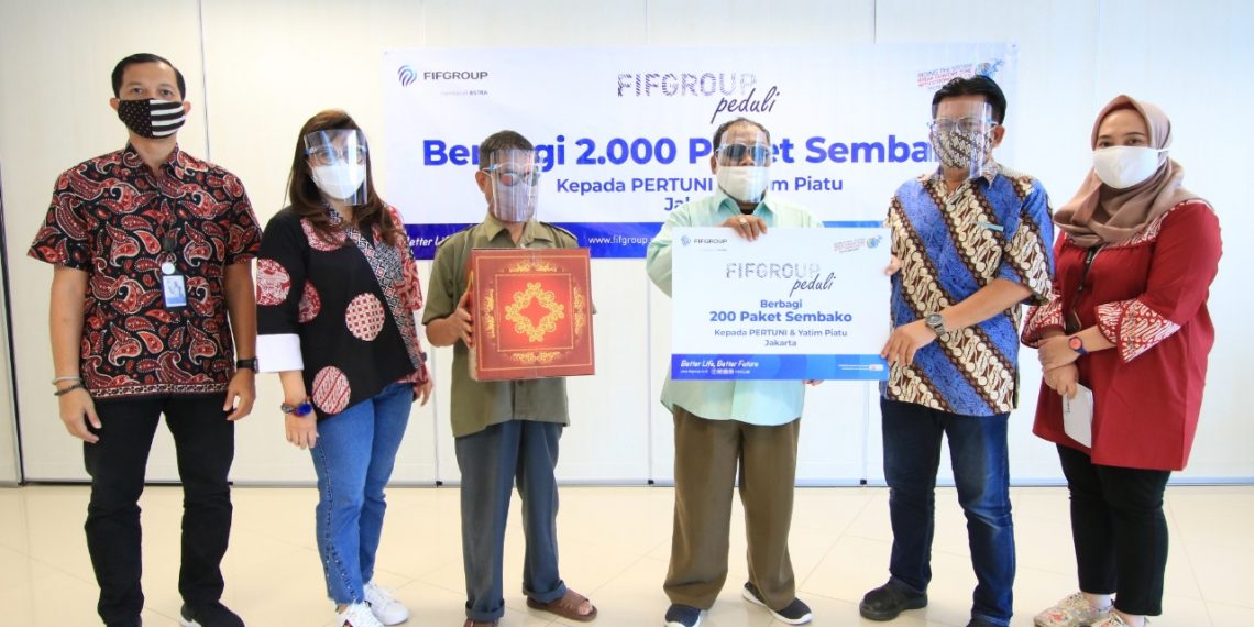 FIFGroup Berbagi Kepada 2.000 Anggota Pertuni dan Yatim Piatu