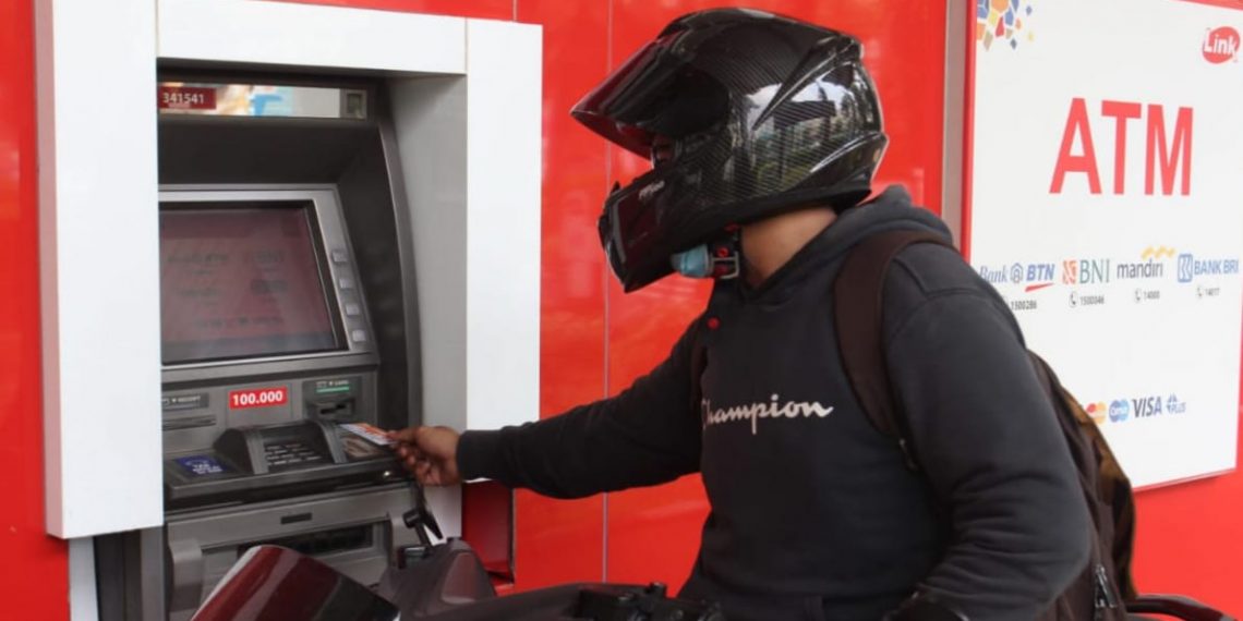 Lebih Dekat  Dengan 45.000 ATM Link