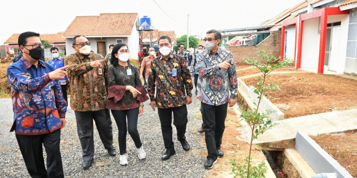 Serahkan Kunci Rumah ke ASN Lampung