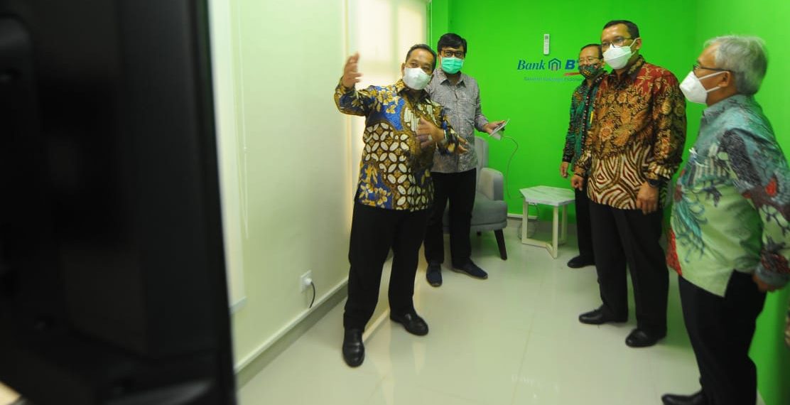 CSR laboratorium digital untuk Unnes