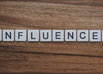 Influencer Bukan Sekadar Promosi, tapi Juga Menebar Hal Positif di Medsos