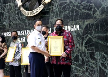 Penghargaan Inovasi Teknologi Digitalisasi Bank Sampah