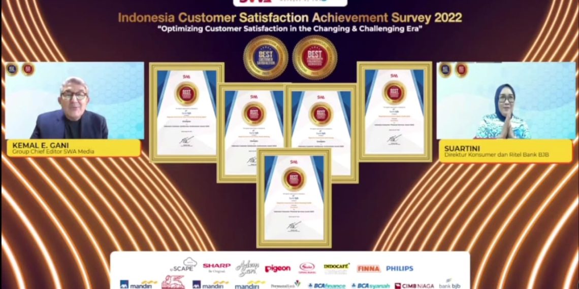 Beri Kepuasan Terbaik, bank bjb Raih Indonesia Consumer Financial Service Award 2022