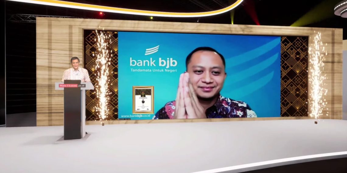 Direktur Utama bank bjb Yuddy Renaldi Raih Indonesia Financial Top Leader Awards 2022