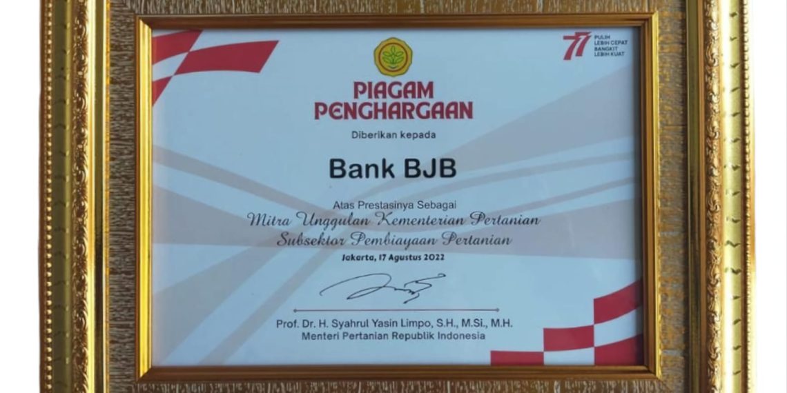 Tingkatkan Kesejahteraan Pelaku Sektor Pertanian, bank bjb Raih Penghargaan Kementan RI