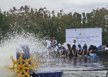 Pulihkan Ekonomi Nasional, bank bjb bersama Pemprov Jabar Tebar Benih Udang Vaname di Kabupaten Pangandaran