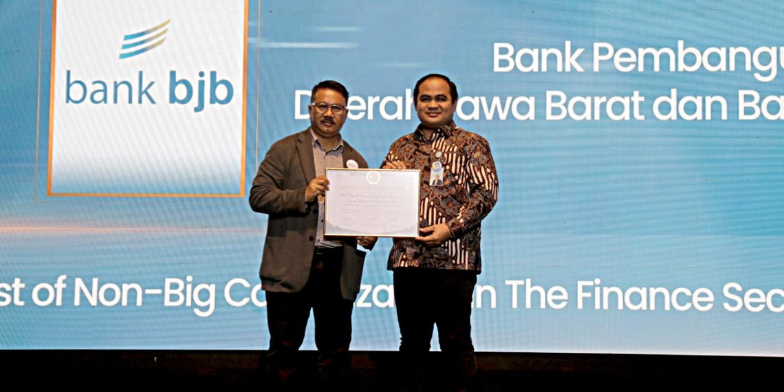 Dinilai Berkinerja Baik, Asosiasi Analis Berikan CSA Award ke bank bjb