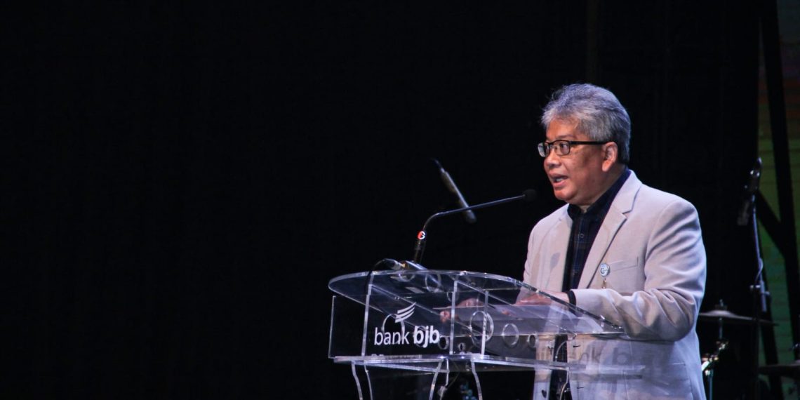 Direktur Utama bank bjb Yuddy Renaldi Raih CEO of The Year dari Infobank