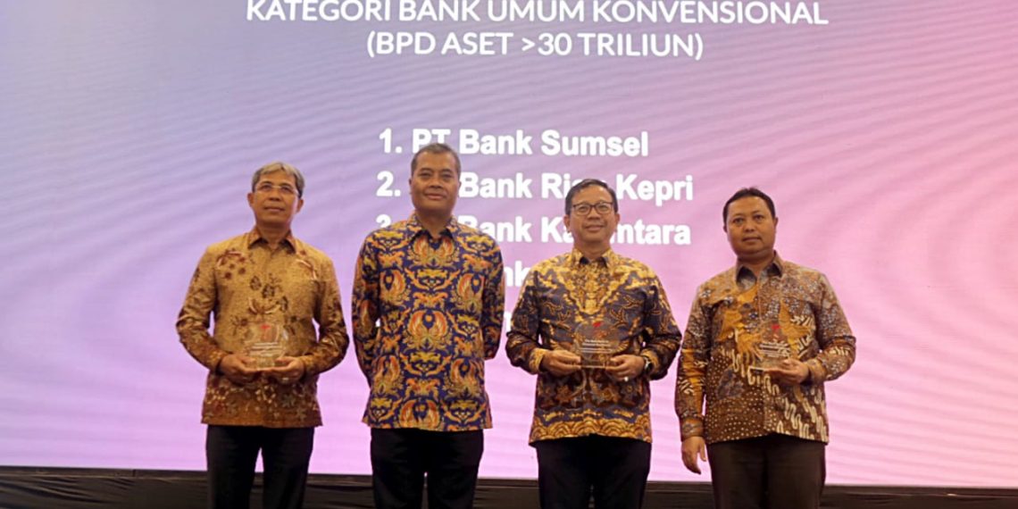 bank bjb Raih 3 Perhargaan di TEMPO Financial Award 2022