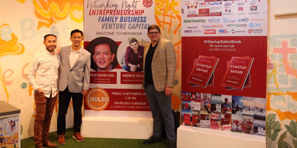 HOLEO Tempat Mini Golf yang Seru untuk Networking Night Bersama Dr. David Choi & Andrew Fielding