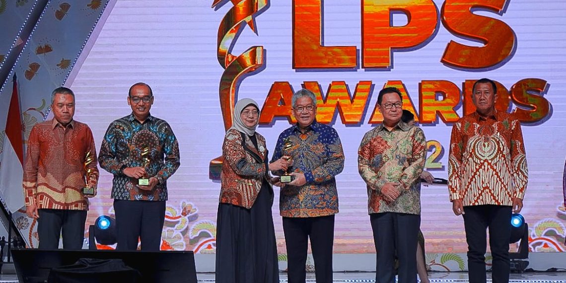 Berkontribusi Signifikan Dukung Inklusivitas Keuangan, bank bjb Raih LPS Banking Award 2023