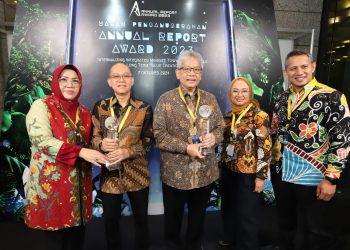 Terapkan GCG & Prinsip Bisnis Keberlanjutan, bank bjb dan bank bjb Syariah Raih ARA 2023