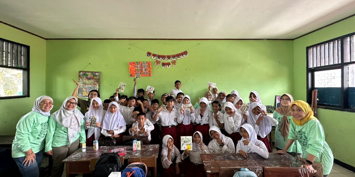 Upcycling Challenge: Universitas Indonesia Ajarkan Siswa SD Kelola Sampah Jadi Barang Berguna