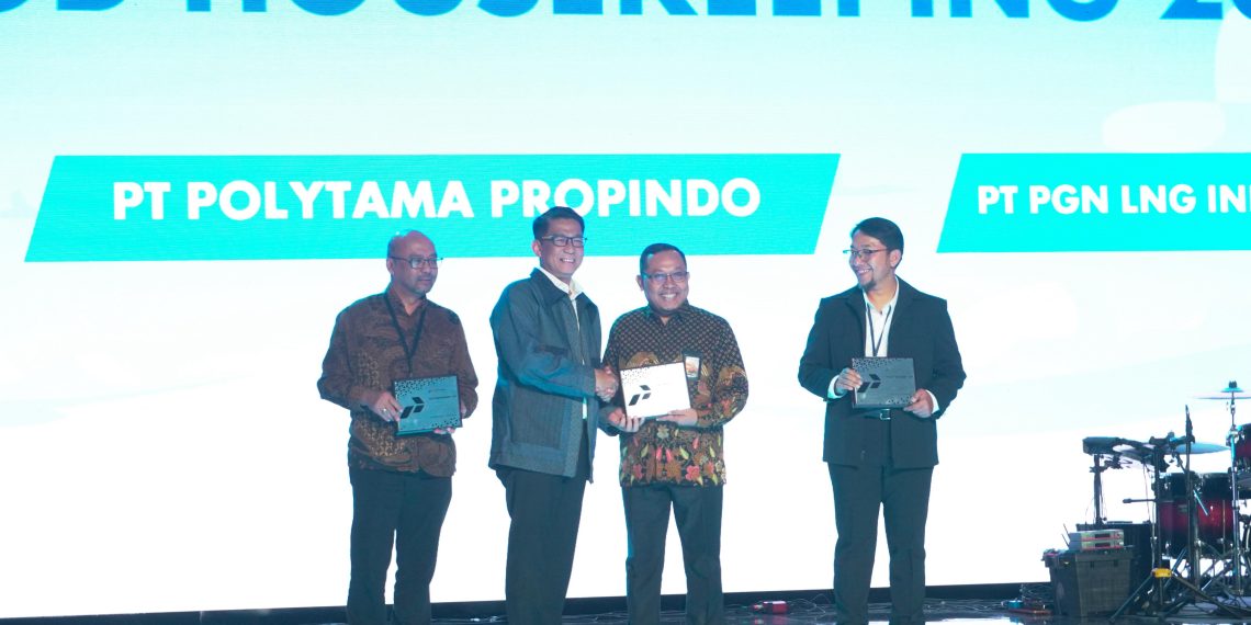 Wujudkan Kerja Aman, Bersih dan Nyaman, Polytama Tebar Energi Positif lewat Perolehan Penghargaan “Good Housekeeping” Berkat Inovasi Peduli Lingkungan