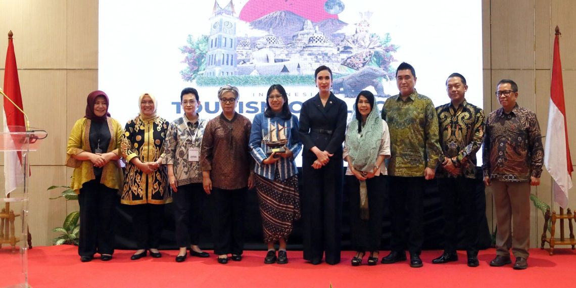 Tren Pariwisata Berkelanjutan di Masa Depan, Menyeimbangkan Peluang dan Tantangan agar Tetap Menguntungkan