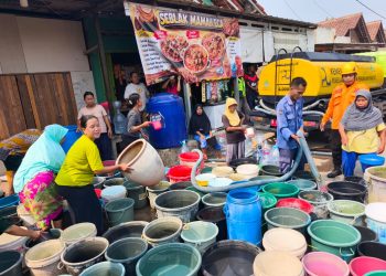 Polytama Salurkan 20.000 Liter Air Bersih untuk Warga Terdampak Kekeringan di Cirebon